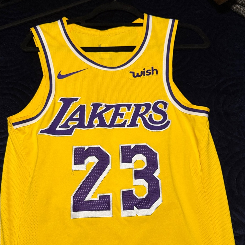 Nike Lakers Yellow Jersey - LeBron James
